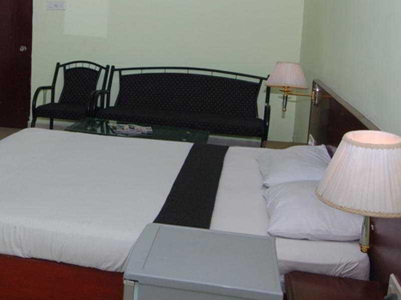 Priya Residency Hotel Secunderabad Ngoại thất bức ảnh